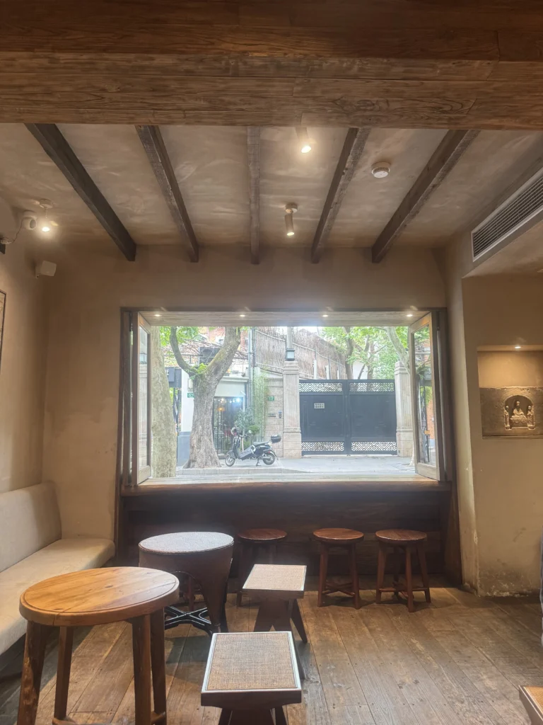 GATHERINGの店内
